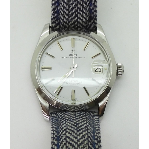 2931 - A TUDOR PRINCE OYSTERDATErotor self winding, with stainless steel case, diameter 3.3cm. With white d... 