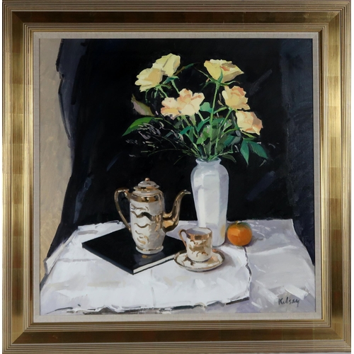 3076 - ROBERT KELSEY PAI FRSA (SCOTTISH b.1949)STILL LIFE, ROSES AND COFFEEOil on canvas, signed lower righ... 