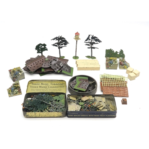 323 - A collection of lead farm scenery, largely by Britains Ltd.