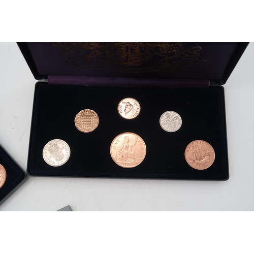 276 - The Royal Sterling Collection cased coin sets, 5 Crowns - Elizabeth II 2001, Elizabeth 1977 cro... 