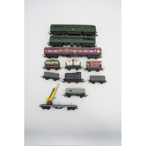 300B - A lot of various model railway station models, rolling stock, track etc