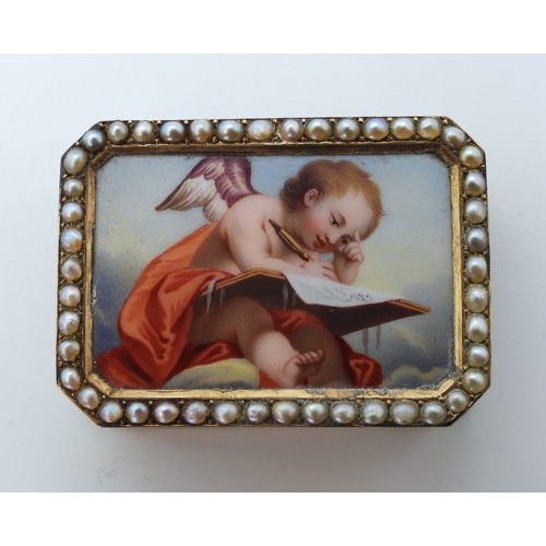 2804 - A FRENCH GOLD & ENAMEL VINAIGRETTEhighly detailed and finely painted enamel plaque depicting a P... 