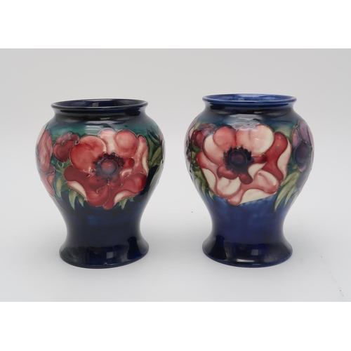 2177 - A LARGE MOORCROFT ANEMONE PATTERN BOWLwith tube line decoration of flowers to the exterior,  wi... 