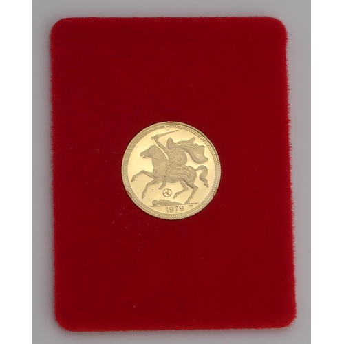 2490 - ELIZABETH II 1979 ISLE OF MAN SOVEREIGN COINObverse; bust facing right legend around ISLE OF MAN ELI... 