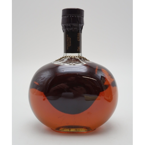 2688 - WHYTE & MACKAY 21 YEAR OLD SCOTCH WHISKY Blended Scotch Whisky Aged in Oak Casks For 21 Years 43... 