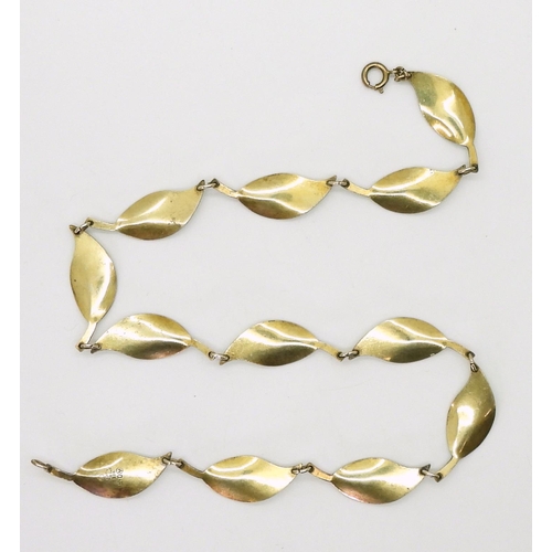 2744 - A DAVID ANDERSEN NECKLACEthe classic white enamelled leaf necklace , is made in gilded sterling silv... 