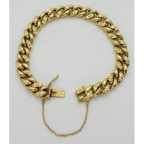 2776 - A FANCY CURB CHAIN BRACELETmade in bright yellow metal with continental hallmarks, every other link ... 