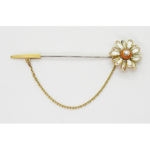 2799 - A FLOWER JABOT PINItalian made in 18ct yellow and white gold, the daisy flower is enamelled in colou... 