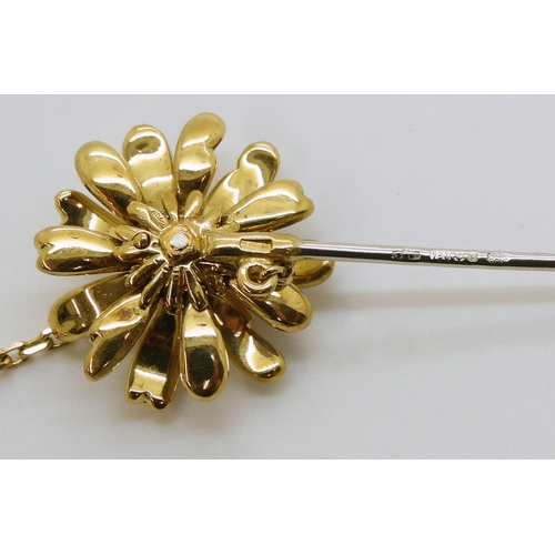 2799 - A FLOWER JABOT PINItalian made in 18ct yellow and white gold, the daisy flower is enamelled in colou... 