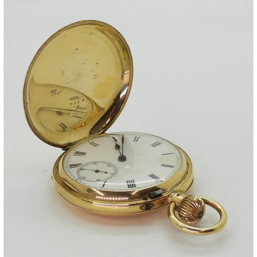 2928 - AN 18CT GOLD FULL HUNTER POCKET WATCHwith a clean unmonogrammed case, classic white enamelled dial w... 