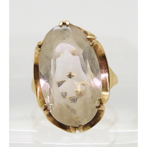 799 - A 9ct gold clear gem ring, size O1/2, weight 7.7gms