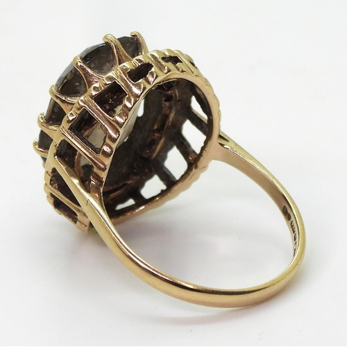 802 - A 9ct gold Smoky Quartz ring, size Q1/2, weight 6.6gms