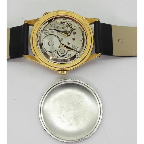 819 - A gold plated Palace Calendar watch, diameter of the case 3.3cm, weight with strap 35.8gms