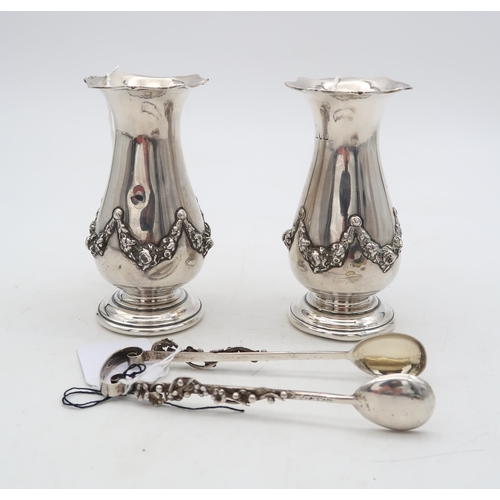 393 - A pair of Edwardian silver specimen vases, by Holland, Aldwinckle & Slater, London 1901, of... 