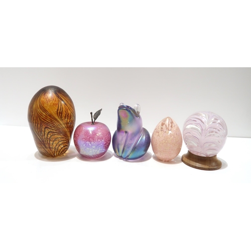 294 - A John Ditchfield Glasform frog in lilac iridescent glass, and an apple paperweight with silver stem... 