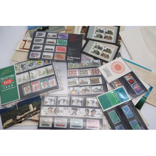 513 - A box of Great Britain mainly unused mint from 1953 onwards with noted blocks of early commemorative... 