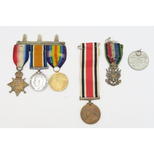 532 - A WW1 medal group of three, awarded to S-14292 Pte. R.M. Davidson of the Cameron Highlanders, compri... 