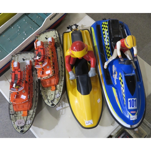 621 - Two R/C RNLI pond lifeboats, each measuring approx. 47cm from prow to stern, together with two R/C j... 