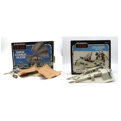 626 - A Kenner Star Wars: Return of the Jedi Rebel Armoured Snowspeeder Vehicle, in original French box, t... 