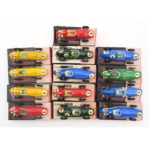 643 - A collection of boxed Wrenn Formula 152 Electric Model Motor Racing cars (13)