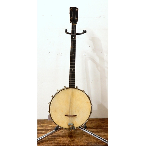 450 - A tenor Irish banjo 19 frets