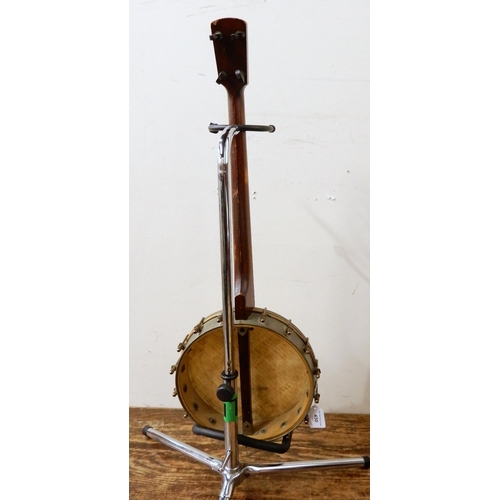 450 - A tenor Irish banjo 19 frets