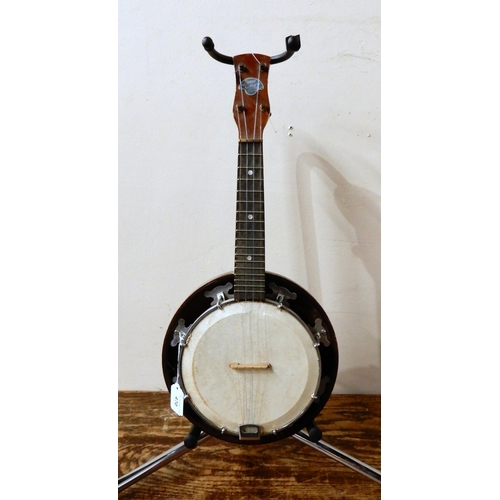 470 - John Grey & Sons London 4 string banjo 17 frets with case