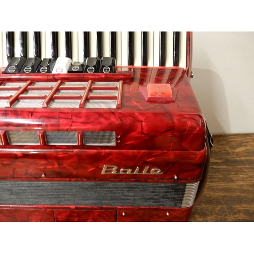 504 - A Baile 80 bass 37 key three voice right hand piano accordion 