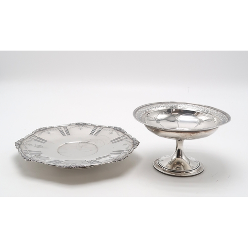 2465 - AN AMERICAN SILVER FOOTED DISHby Reed & Barton, of circular form, with an applied scrolling bord... 