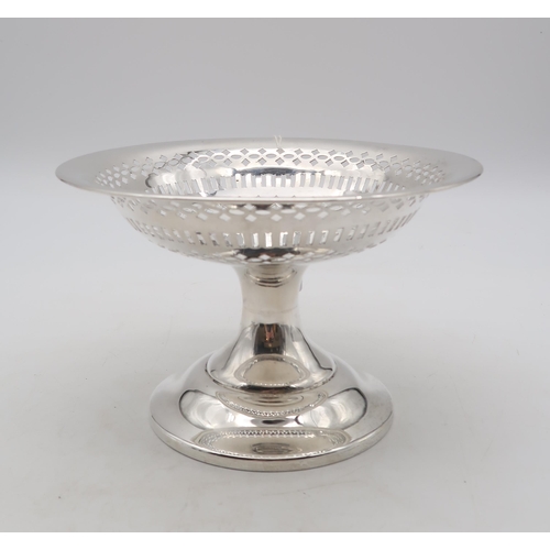A silver fruit bowl, by James Deakin & Sons, Sheffield 1911, with geometric openwork decoration, 12.5cm high, 274gms