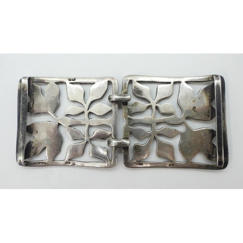 713 - A silver Alexander Ritchie pattern buckle with bold leaf design, stamped with the 'Lion' silver stri... 