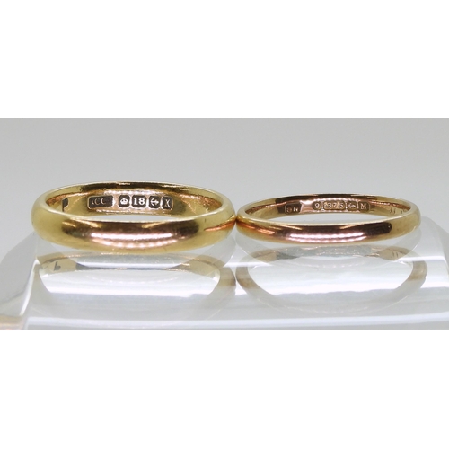 754 - An 18ct gold wedding ring size O1/2, weight 4.5gms and a 9ct gold wedding ring size M1/2 weight 1.4g... 