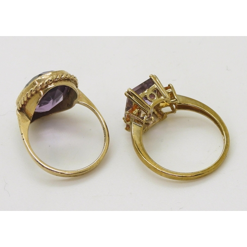 757 - A 9ct gold ametrine and citrine dress ring, size P1/2, together with a 9ct gold amethyst ring size M... 