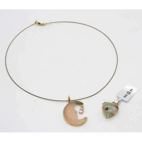 773 - A 9ct gold mounted Glen Lehrer pink chalcedony 'Man in the moon' pendant on 9ct cable chain, togethe... 