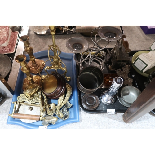 207 - A collection of brass and metalware items including candlesticks, jugs, candlearms, lamps together w... 