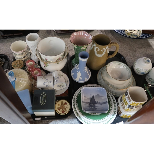 208 - Assorted ceramics and glass including Stuart bowl and matching glasses, Wedgwood vase etc