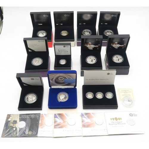 489 - Royal Mint silver proof coins, to include a 1994 Alderney two pound coin, Lunar Year of the Sheep on... 