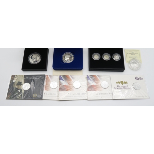 489 - Royal Mint silver proof coins, to include a 1994 Alderney two pound coin, Lunar Year of the Sheep on... 