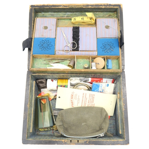 538 - A Tunbridge ware sewing box (with contents), together with an assortment of further boxes