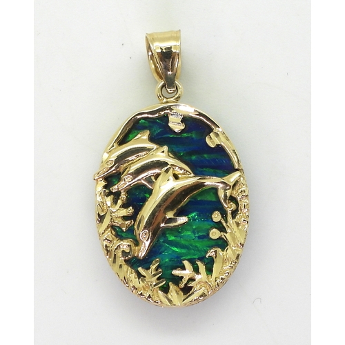 2722 - A 14K DOLPHIN PENDANTset with a large piece of man made opal of approx 2.4cm x 1.8cm, length of pend... 