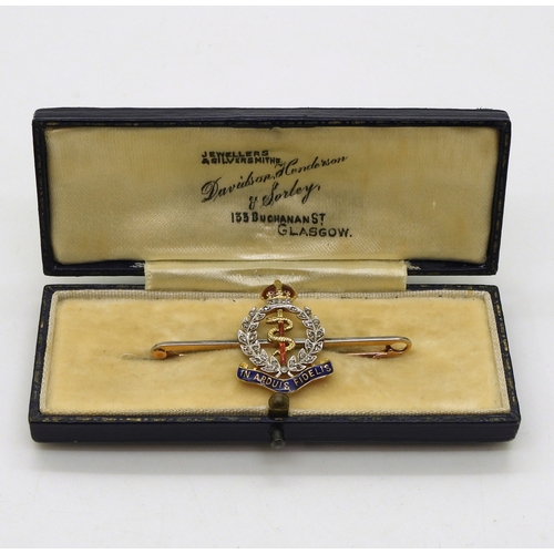 2737 - A SWEETHEART BROOCHfor the Royal Army Medical Corps, made in 15ct yellow gold and platinum, enamelle... 