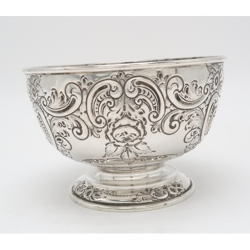 2486 - A LATE-VICTORIAN DIAMOND JUBILEE ROSE BOWLby James & William Deakin, Sheffield 1896, of typical ... 