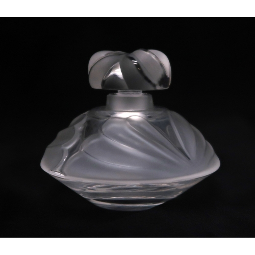 2203 - RENE LALIQUE (1860-1945) 'DEUX FLEURS' SCENT BOTTLEwith etched signature to base and Made in France ... 