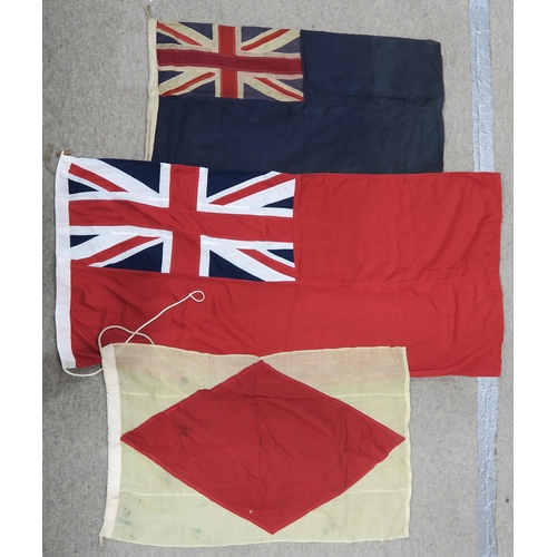 522 - Assorted maritime flags, to include a large quantity - in varying sizes - with applique 