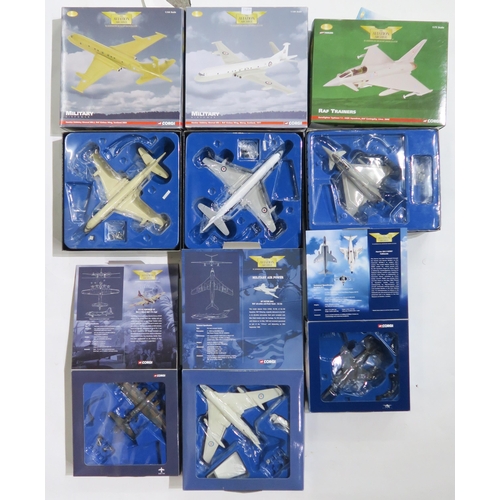 555 - Assorted Corgi Aviation Archive 1:144-scale model military aircraft, boxed Note: sets are large... 