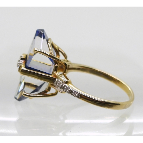 779 - A 9ct gold 'Cosmic Obelisk', lapis lazuli, optic quartz and diamond ring, designed by Glenn Lehrer w... 