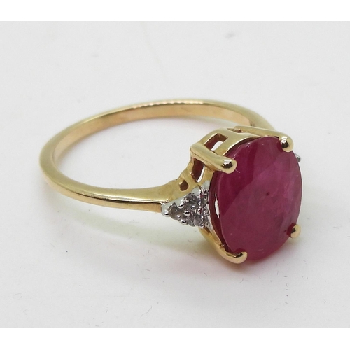 791 - A 9ct gold ruby and white zircon ring, size M, weight 2.7gms