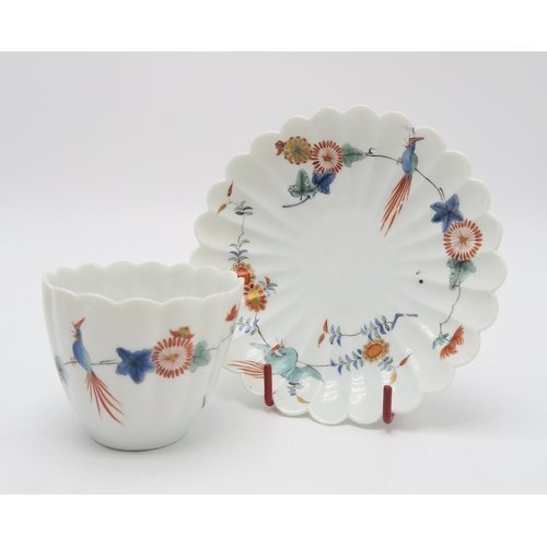 2220 - A PAIR OF MEISSEN KAKIEMON TEABOWLS AND SAUCERS FROM THE JAPANESE PALACEcirca 1730, each piece of lo... 