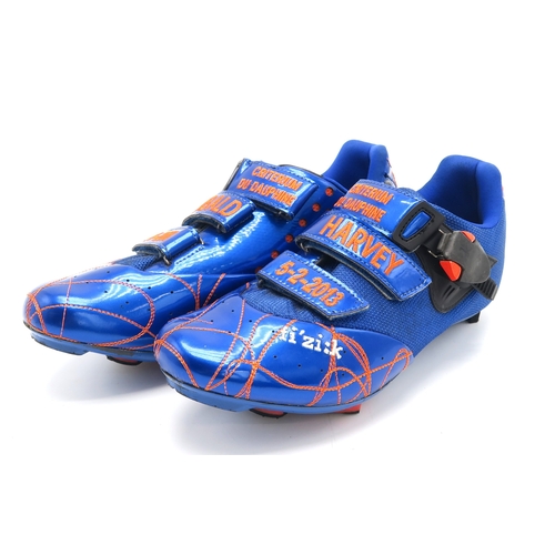 2621 - DAVID MILLAR, SCOTTISH ROAD CYCLIST - A UNIQUE PAIR OF RACE-WORN fi'zi:k CYCLING SHOESEuropean size ... 