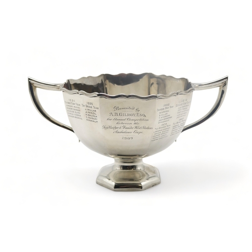 2503 - AN EDWARDIAN SCOTTISH SILVER PRESENTATION TROPHY CUPby Hamilton & Inches, Edinburgh 1908, of fac... 